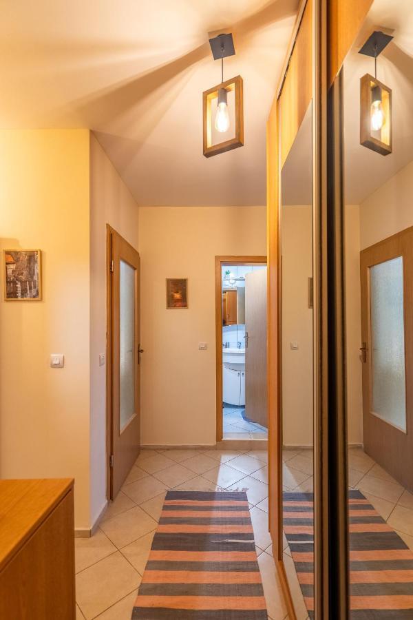 Premium Comfy 2Bdr Apt - Free Parking - Fast Wi-Fi Sofia Exterior photo